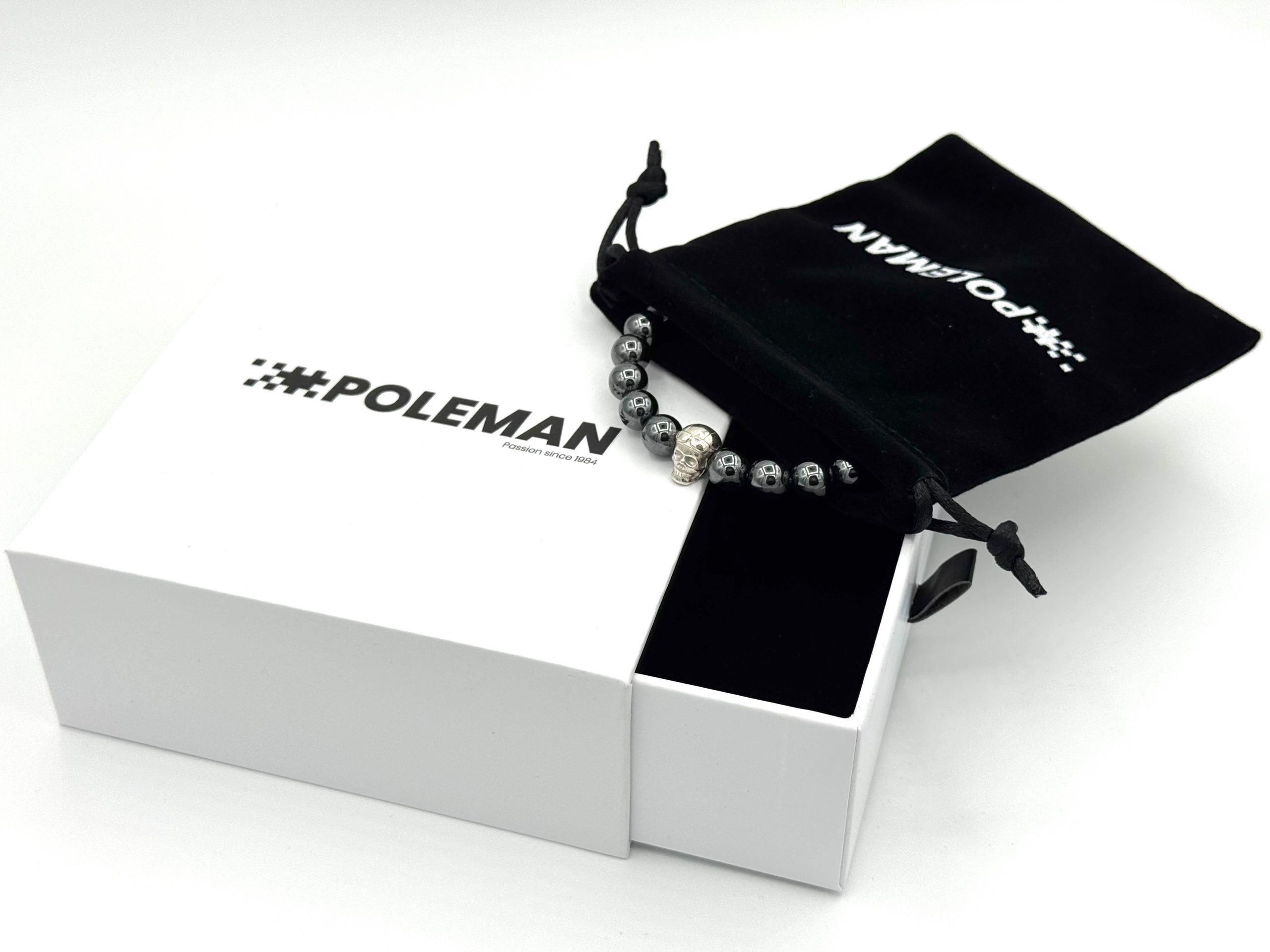 Ecrin et bracelet V8 Hématite